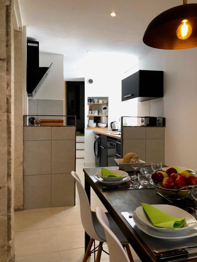 Le 26 Apartment Nimes Bagian luar foto