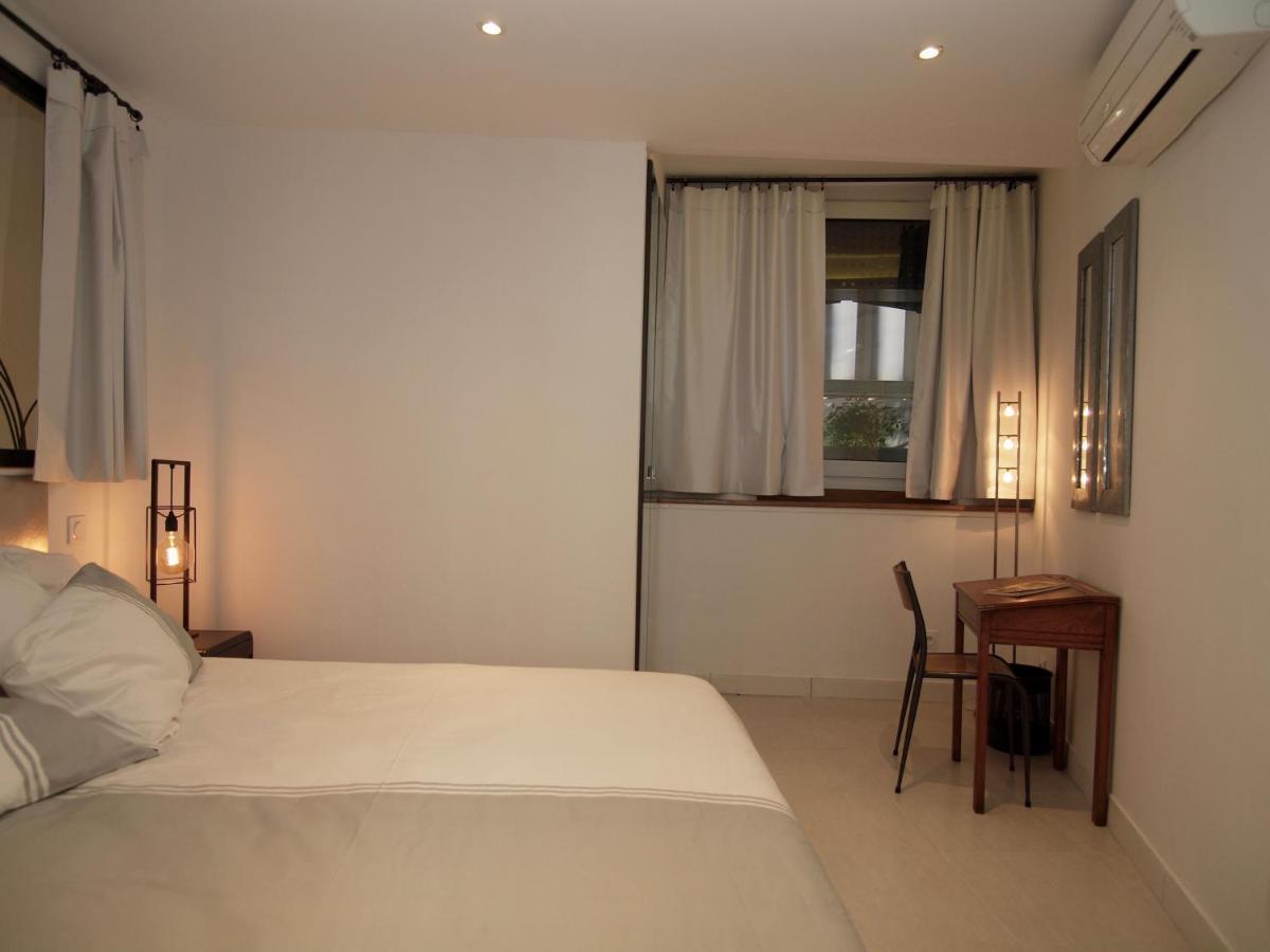 Le 26 Apartment Nimes Bagian luar foto