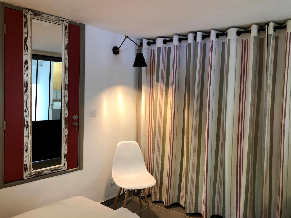 Le 26 Apartment Nimes Bagian luar foto
